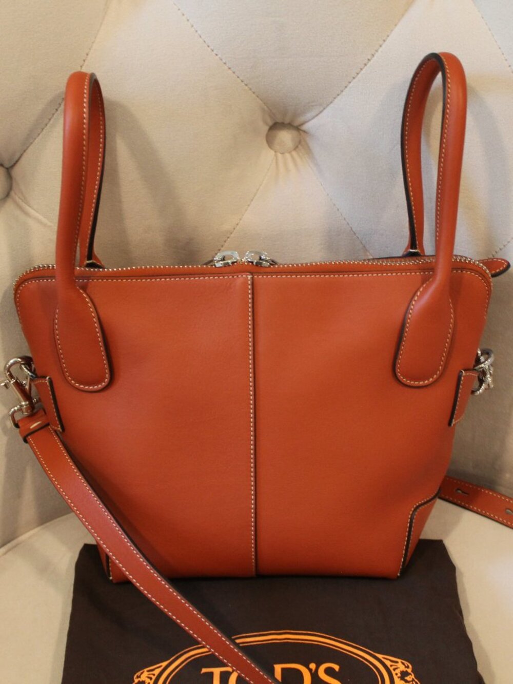 Tod's Di Swing small bag in EUC - Picture 7 of 14